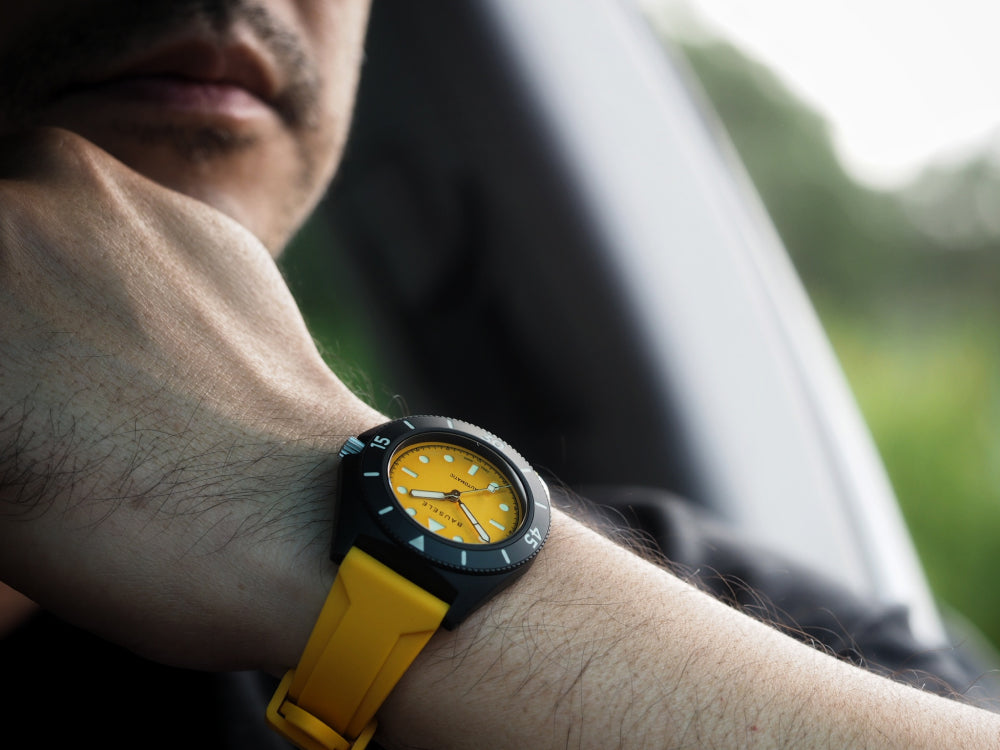 Infinite Sunset Dusk Gold Timepiece With Golden Dial