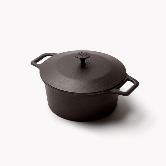 No.8 Cast Iron Dutch Oven by Field Company