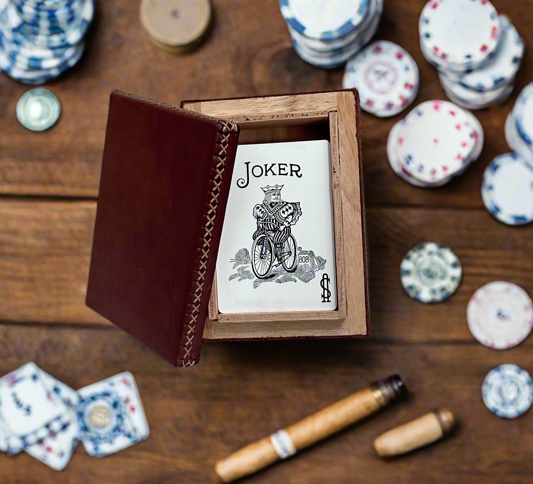 La Reina | Playing Card Box by Bati