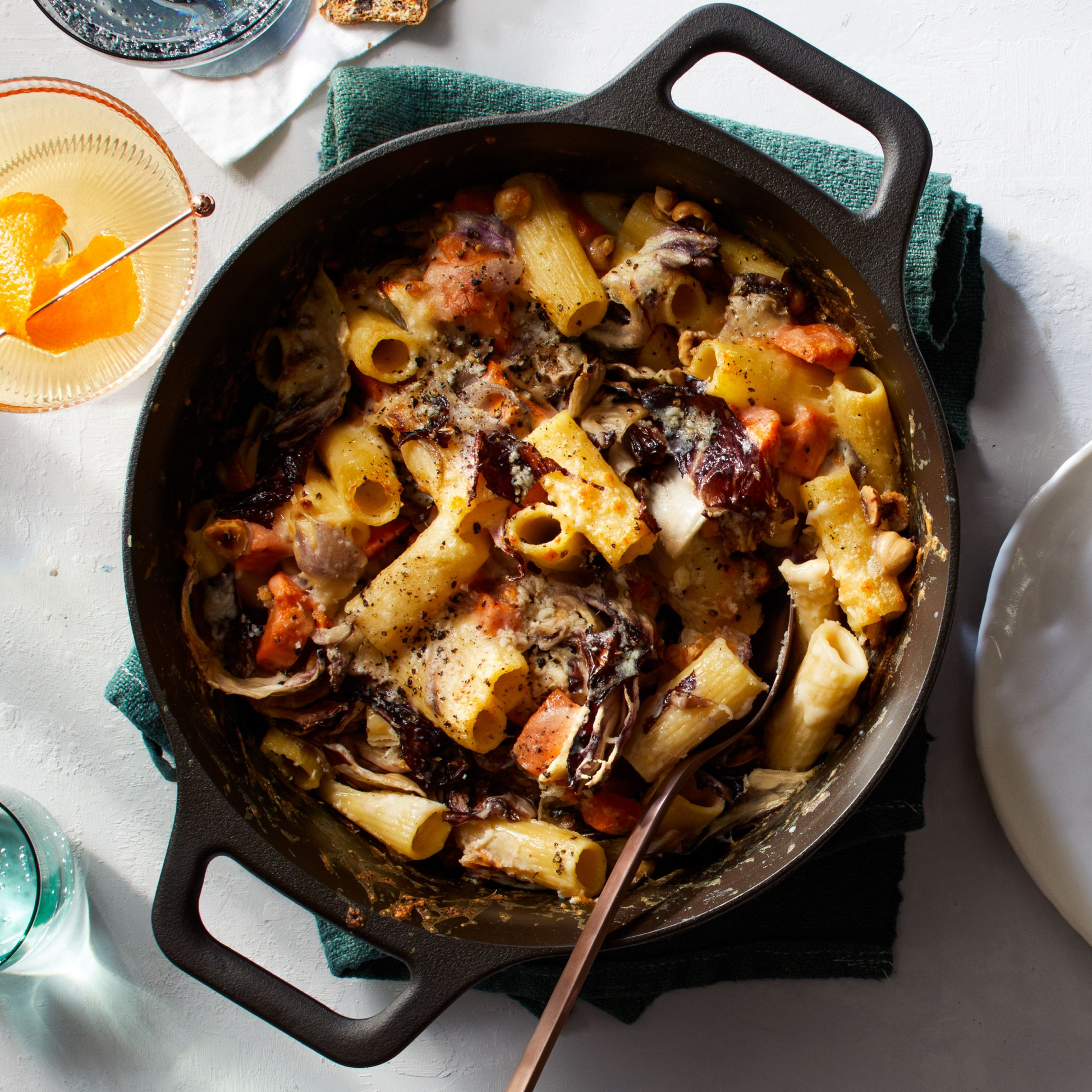 No.8 Cast Iron Dutch Oven by Field Company