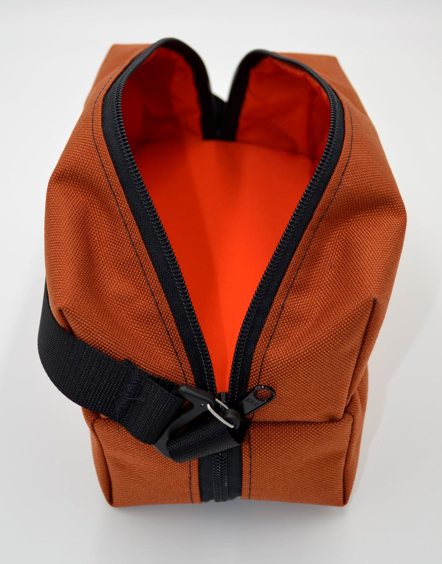 K1 Double Sided Kargo Toiletry Bag With Waterproof Lining